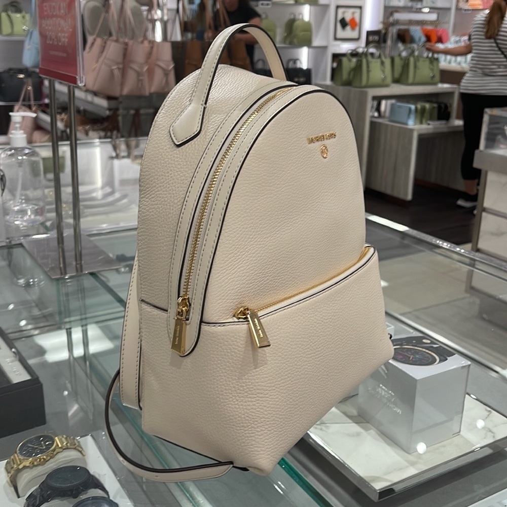 Michael Kors Women's Valerie Medium Pebbled Leather Backpack Light Cream 
NWT - Picture 3 of 16